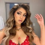 Andrea Russett Instagram - SWIPE ➡️ 🥺 bbs first live show. thank you @rollingstone & @twitch. so so much. and thank all of YOU for showing up and being in that live stream to support me. i am melting with gratitude. SXSW