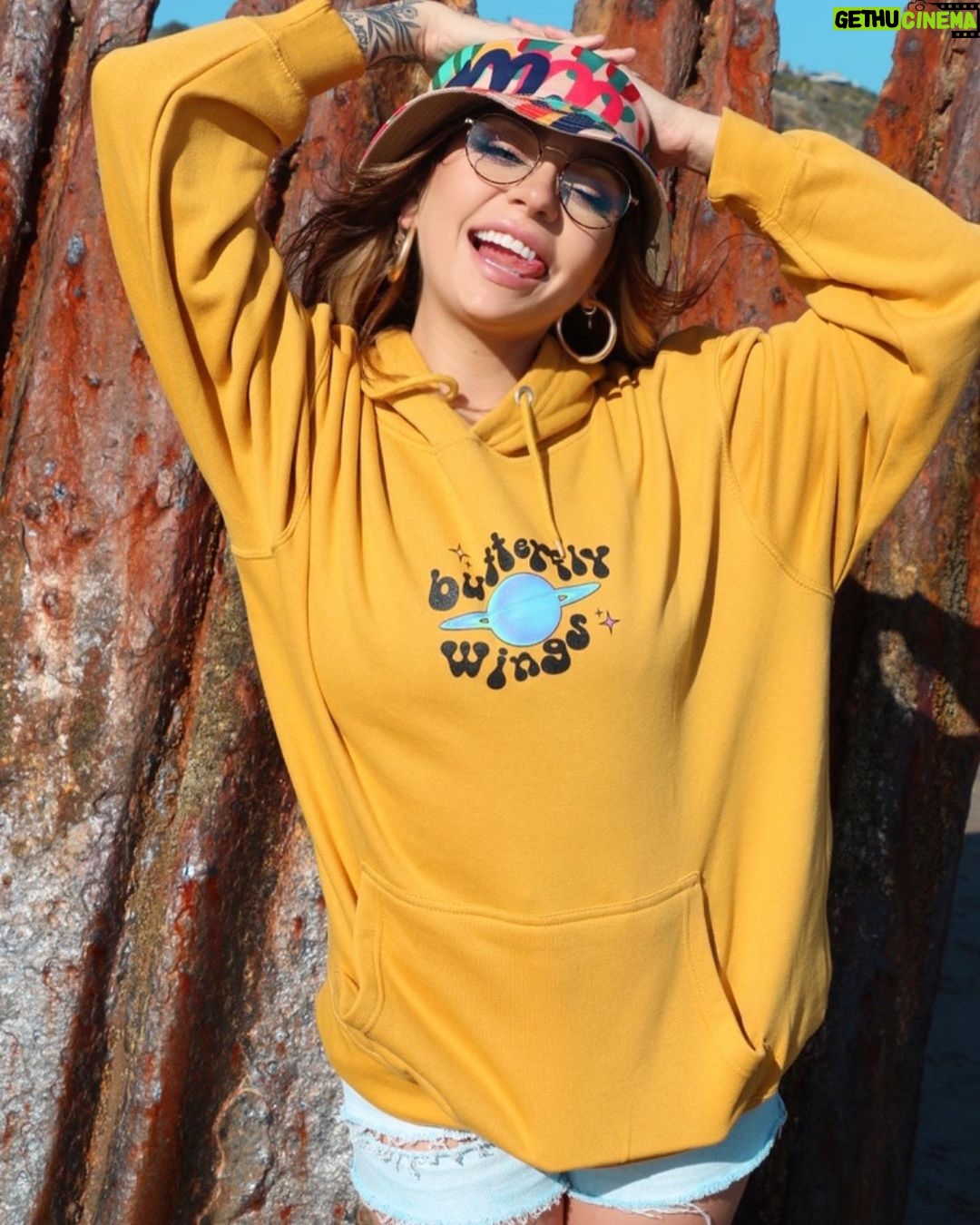 Andrea Russett Instagram - BUTTERFLY WINGS 🦋 merch available now at shopandrearussett.com 😍 Los Angeles, California
