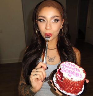 Andrea Russett Instagram - 1 month sober!!!!!! this is the longest i’ve ever been sober! since going to rehab i’ve struggled with relapses. i’d get 1 week, 2 weeks, a couple days…. it felt like a never ending cycle that i’d never get right. but i just kept trying. every single relapse was an opportunity to give up but i didn’t, and i’m so proud of myself. i feel so clear headed, inspired, creative, and focused. im finally starting to feel like ME again. i’m still taking it one day at a time and remembering that the disease of addiction will always be there to temp me, but today i’m celebrating this milestone 🥹♥️