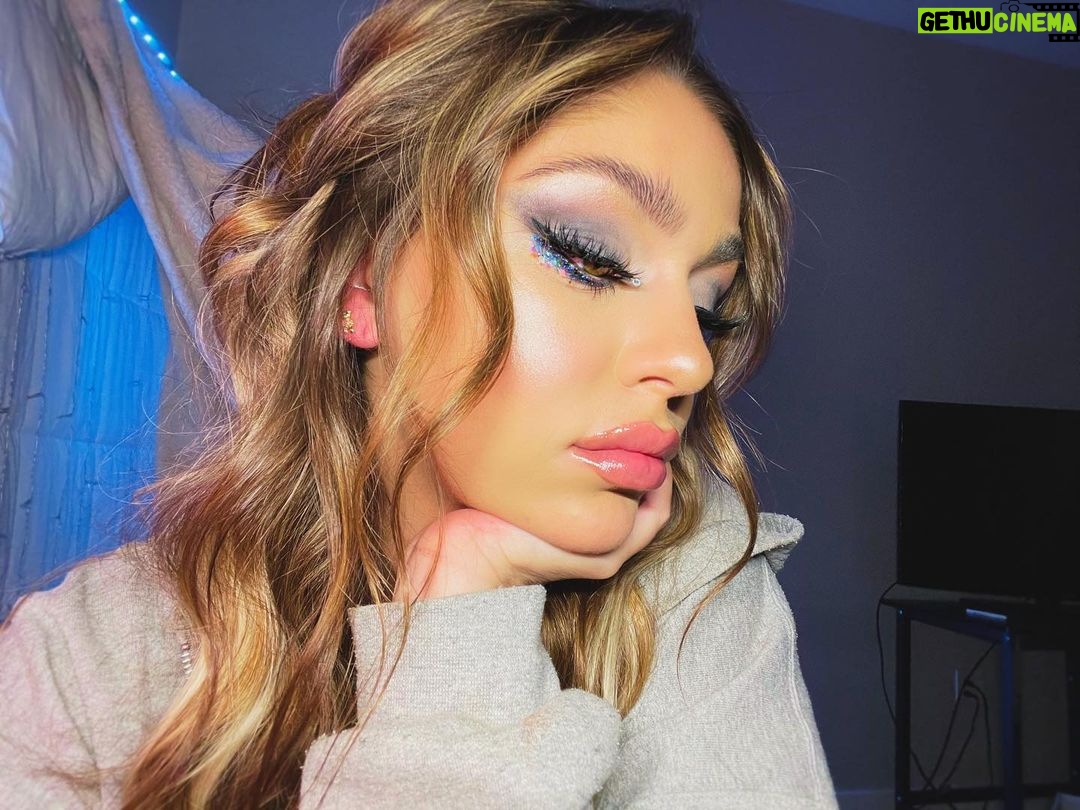 Andrea Russett Instagram - every time you try to forget who i am, i’ll be right there to remind you again