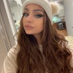 Andrea Russett Instagram - y’all mind if i selfie to avoid emptying the dishwasher? 🙏🏼 ps… streaming tonight on my twitch at 8:30pm PST. come party 😘 Los Angeles, California