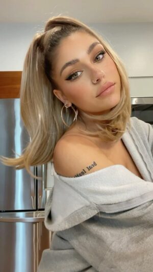 Andrea Russett Instagram - i have been informed that blondes have more fun