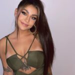 Andrea Russett Instagram - MY NEW SINGLE ‘STRANGER’ DROPS IN 4 HOURS ❤️‍🔥 you ready? if ur overseas and it’s already out….. u likey? 🥰