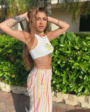 Andrea Russett Instagram - i gasped at my own photos