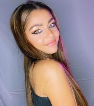 Andrea Russett Instagram - how do you people come up with instagram captions!!!!!!!!!!!!!!