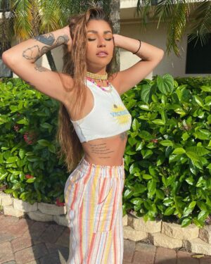 Andrea Russett Instagram - i gasped at my own photos