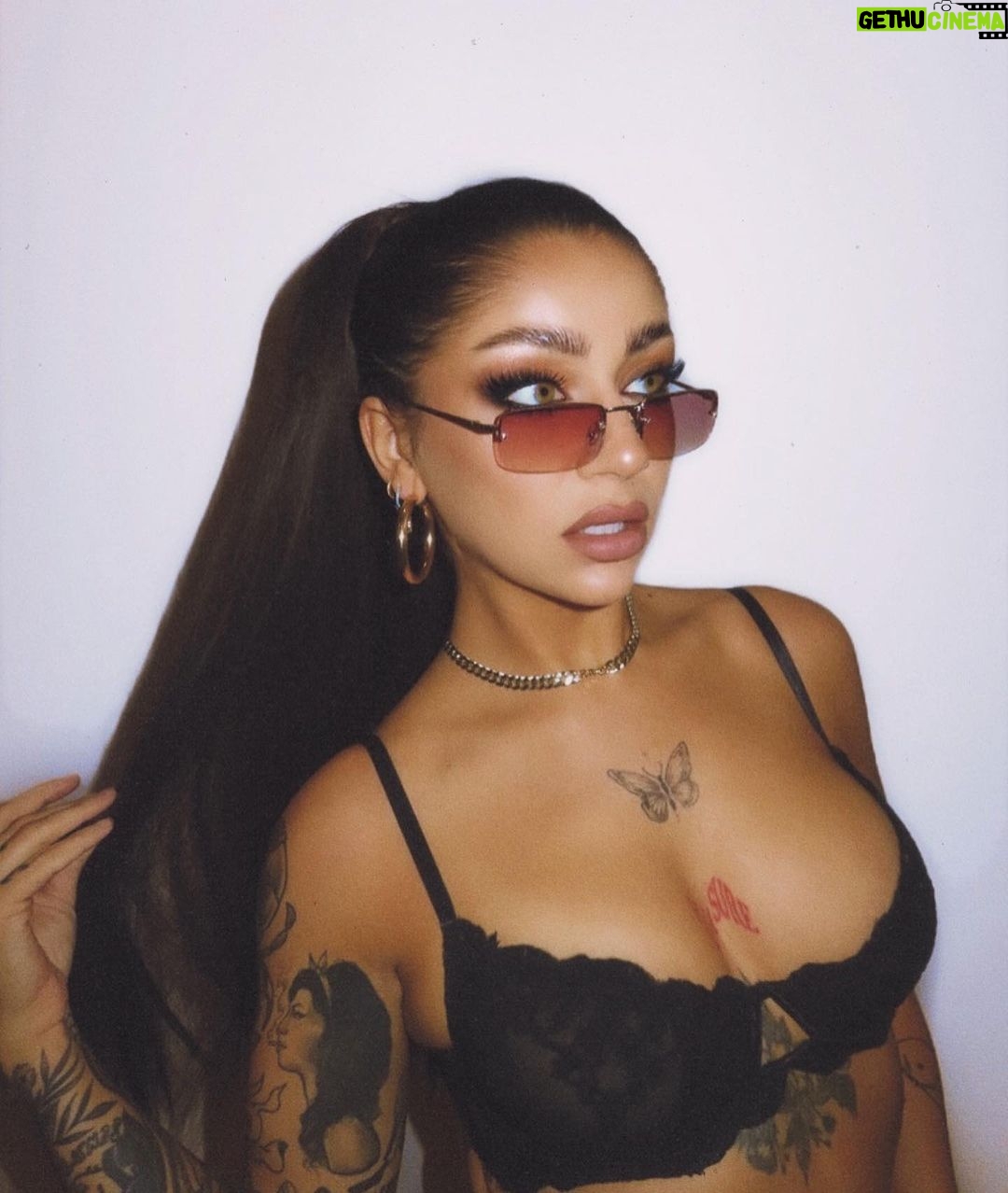 Andrea Russett Instagram - I LIKE YOU JUST THE WAY YOU ARE 🙄 Los Angeles, California