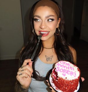 Andrea Russett Instagram - 1 month sober!!!!!! this is the longest i’ve ever been sober! since going to rehab i’ve struggled with relapses. i’d get 1 week, 2 weeks, a couple days…. it felt like a never ending cycle that i’d never get right. but i just kept trying. every single relapse was an opportunity to give up but i didn’t, and i’m so proud of myself. i feel so clear headed, inspired, creative, and focused. im finally starting to feel like ME again. i’m still taking it one day at a time and remembering that the disease of addiction will always be there to temp me, but today i’m celebrating this milestone 🥹♥️