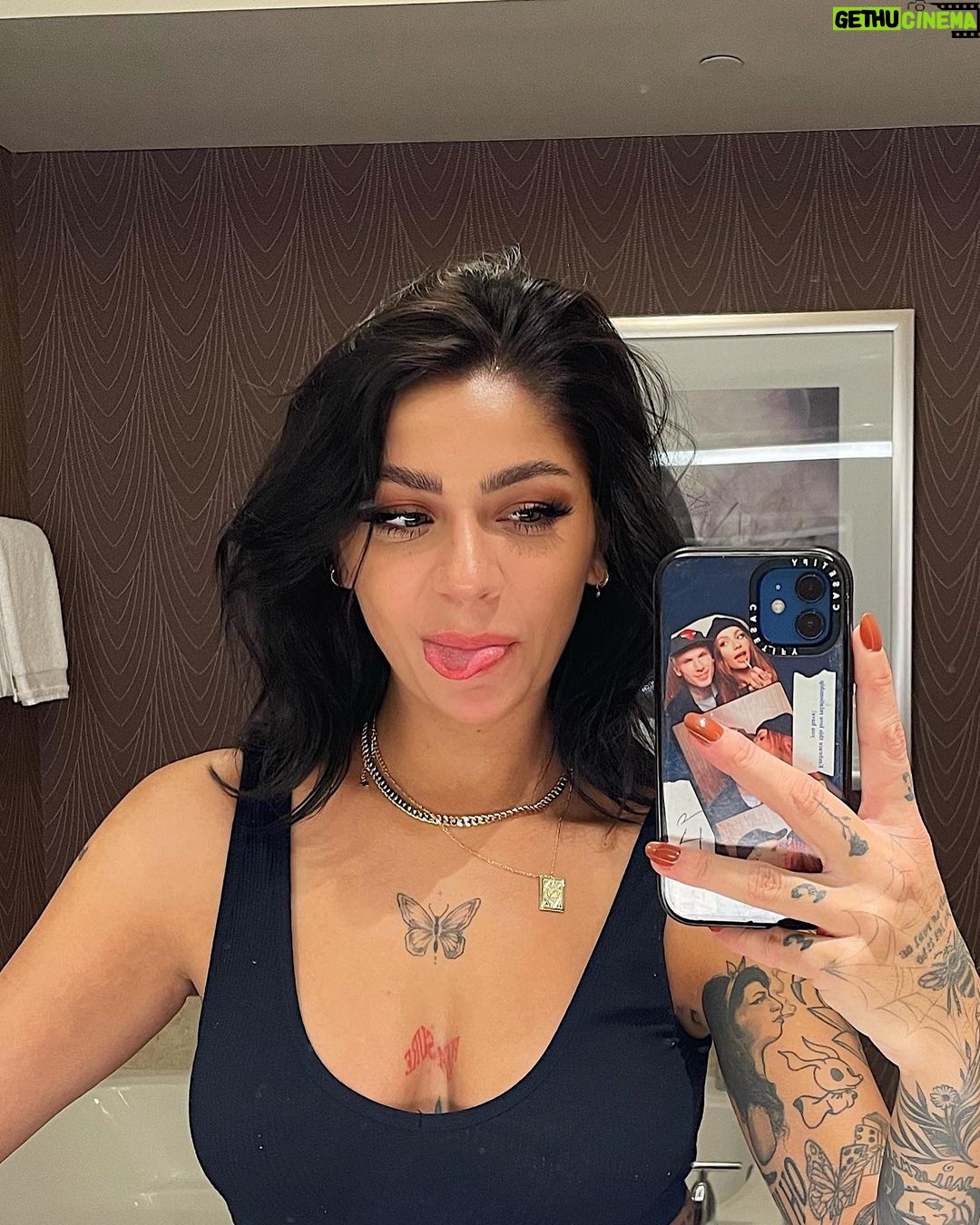 Andrea Russett Instagram - first sober vegas trip 🫡 we did it joe. Las Vegas, Nevada