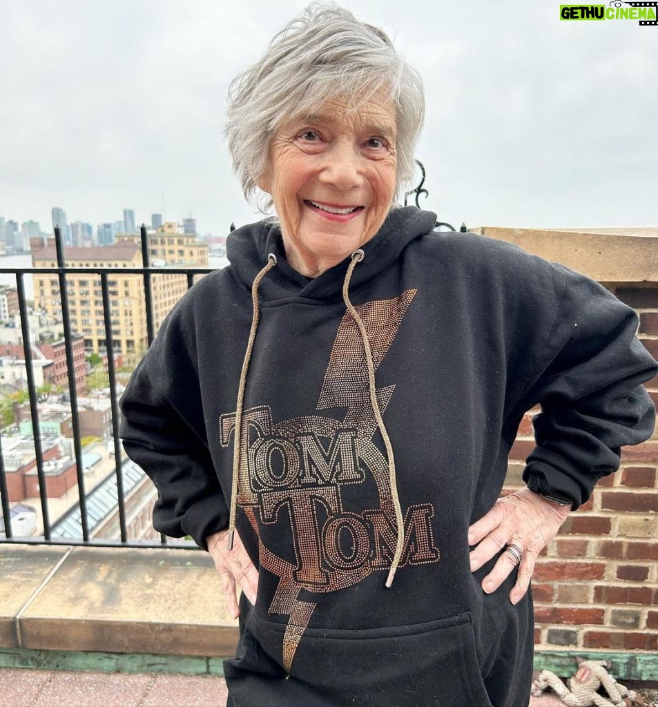 Andy Cohen Instagram - MomTom! (She asked to borrow a hoodie so how could I resist!?)