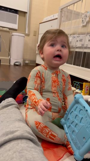 Andy Cohen Instagram - Fifty two seconds of Lucy laughing 😂 ❤️