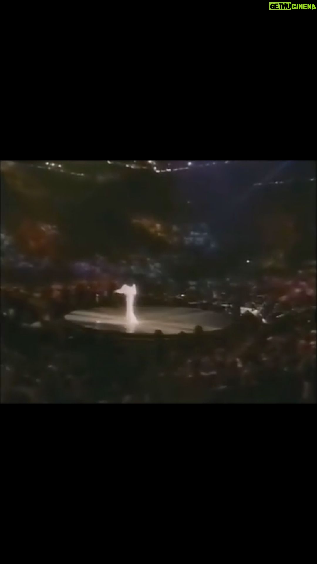Andy Cohen Instagram - Diana Ross. Forever #TheBoss ! I LOVE THIS SONG. And Miss Ross is BELTING. (from @the_disco_generation)