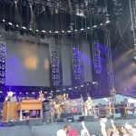 Andy Cohen Instagram - Truly an honor! ⚡️See you tonight at CitiField for more great music! (📸by the legendary @jayblakesberg )