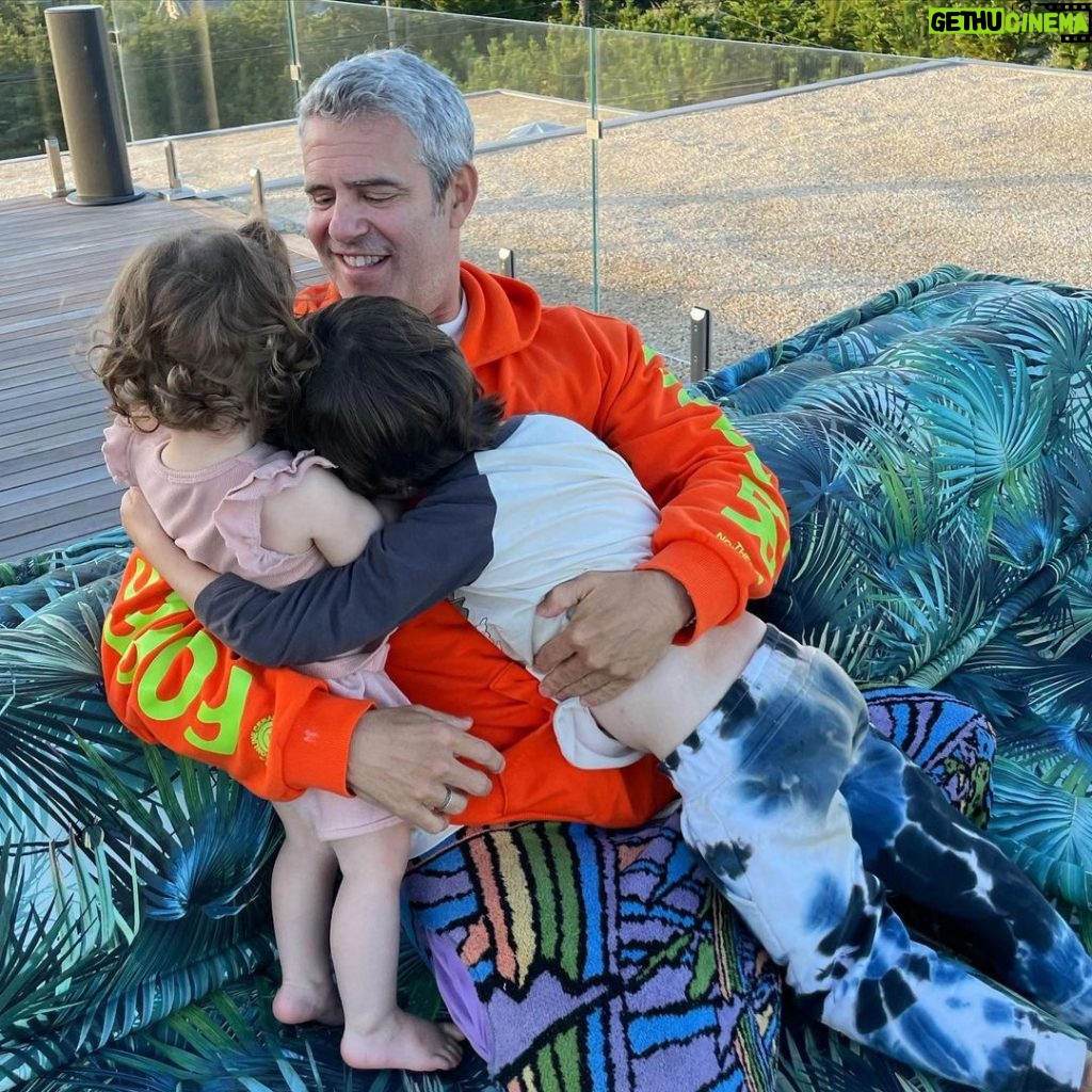 Andy Cohen Instagram - Family vacation. It was great! ❤️ Amagansett Beach