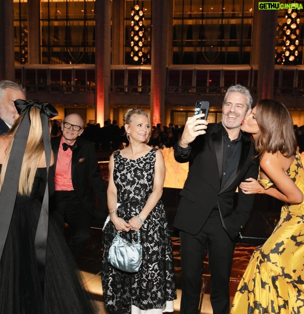 Andy Cohen Instagram - A magical evening celebrating 75 years of @nycballet with a few of my pals! (📸: by Julie Skarratt, Nina Westervelt) Lincoln Center