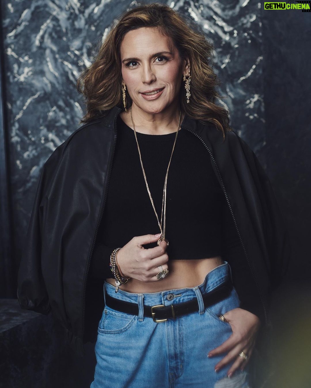 Angélica Vale - 56.2K Likes - Cuando la belleza y el talento se unen 🤩❤️ Nuestra HOST @angelicavaleoriginal ✨ #PremioLoNuestro