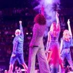 Angélica Vale Instagram - Feliz de haber estado ayer en los @90taspoptour 💜🎉 Gracias @JNS @alexrosaldo @danielamagun @miguelislas @90spoptour @davidahedosol @lleims @boboproducciones ¡Los amo! 🥰 📸: @imagerybyoscar Kia Forum