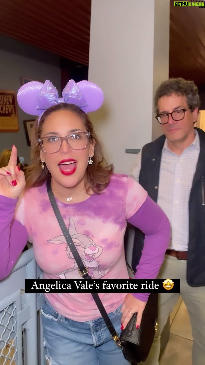 Angélica Vale Instagram - What’s your favorite #DisneyCaliforniaAdventure ride ⁉️🏰