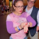Angélica Vale Instagram - ¡YA ESTAMOS AQUÍ! #disneycaliforniaadventure #CaliTakeover