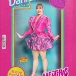 Angélica Vale Instagram - ¡Una nueva Daniela llega al #Mentiverso y no podía ser alguien mejor que nuestra querida @angelicavaleoriginal! 💖 ¡No puedes perderte esta función tan mentirosa!🎀 🎟: linktr.ee/mentirasbrand