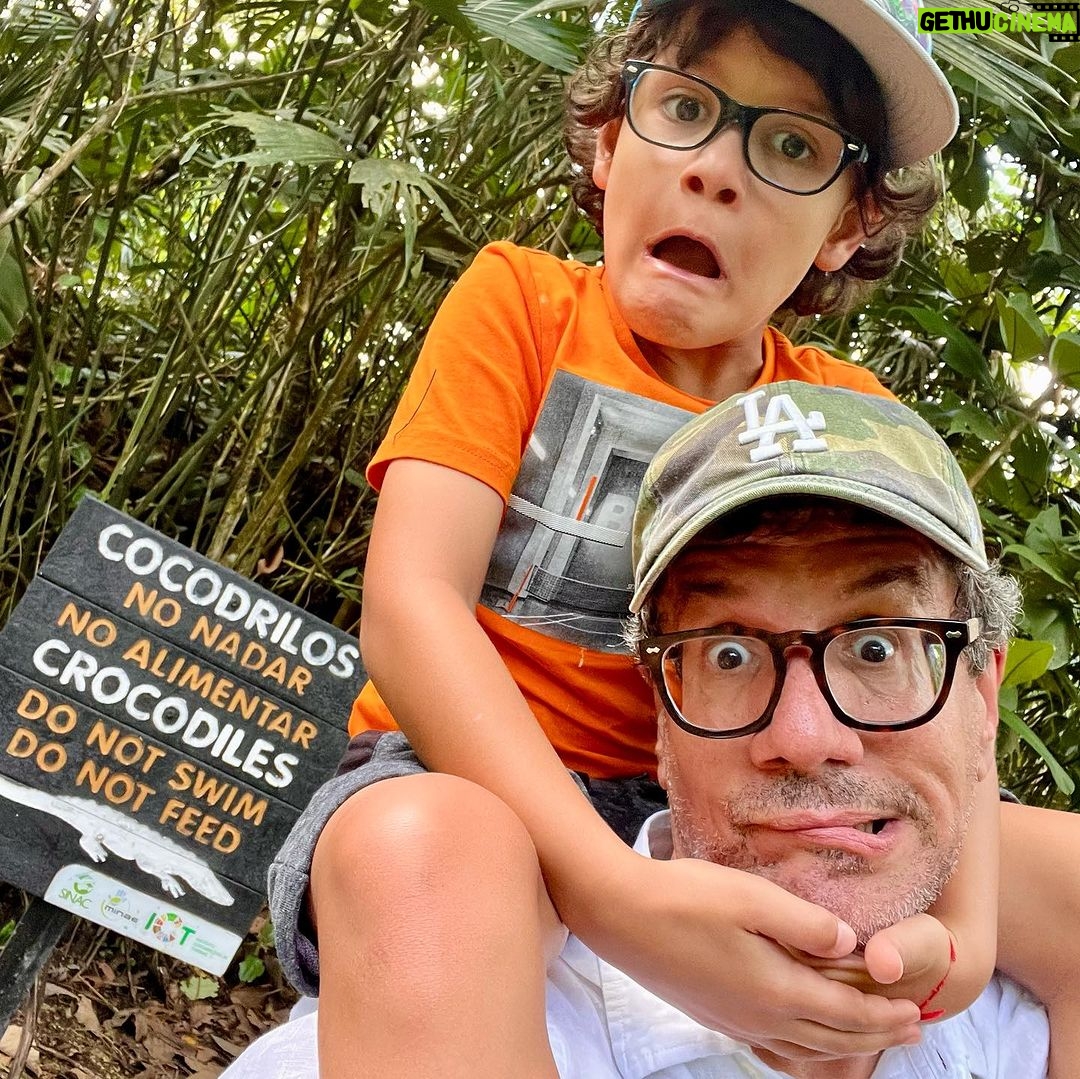 Angélica Vale Instagram - @danicopv #happybirthday Son!… Feliz 9 vueltas al Sol… Un año más!!! Gracias por ser mi mejor amigo - my best friend always! #buddy #dadson #dadlove ❤️ 🎂 🎈 Planet Earth