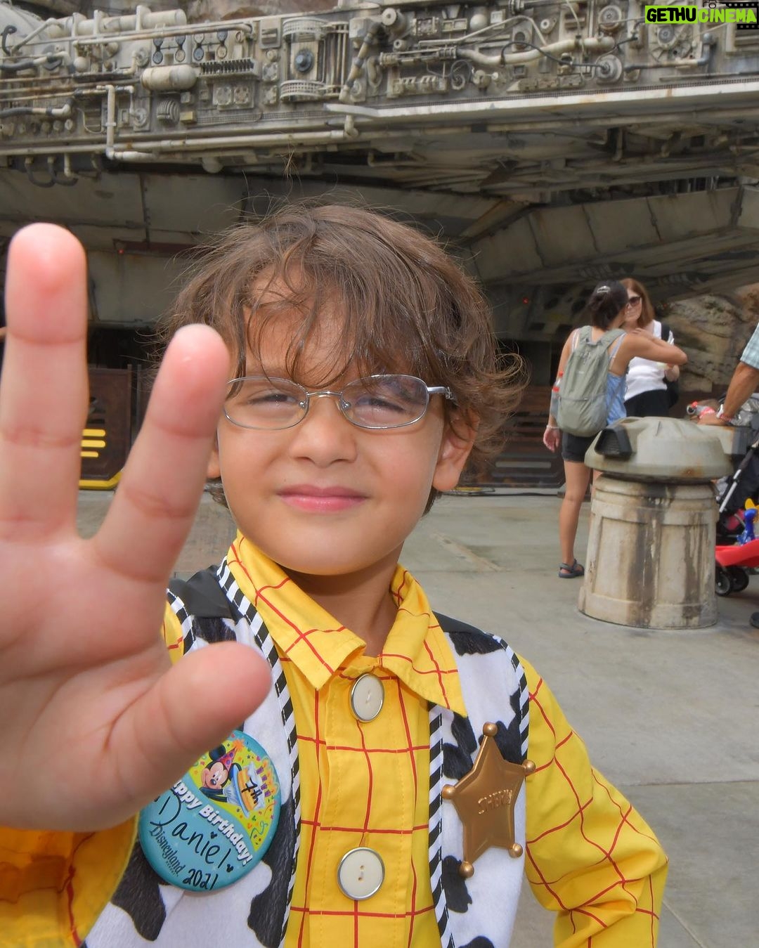 Angélica Vale - 22.5K Likes - ¡Mi niño @danicopv cumple 9 años! ¡Te amo con el alma! ¡se feliz siempre! ¡Gracias por escogerme como tú mamá! 💜