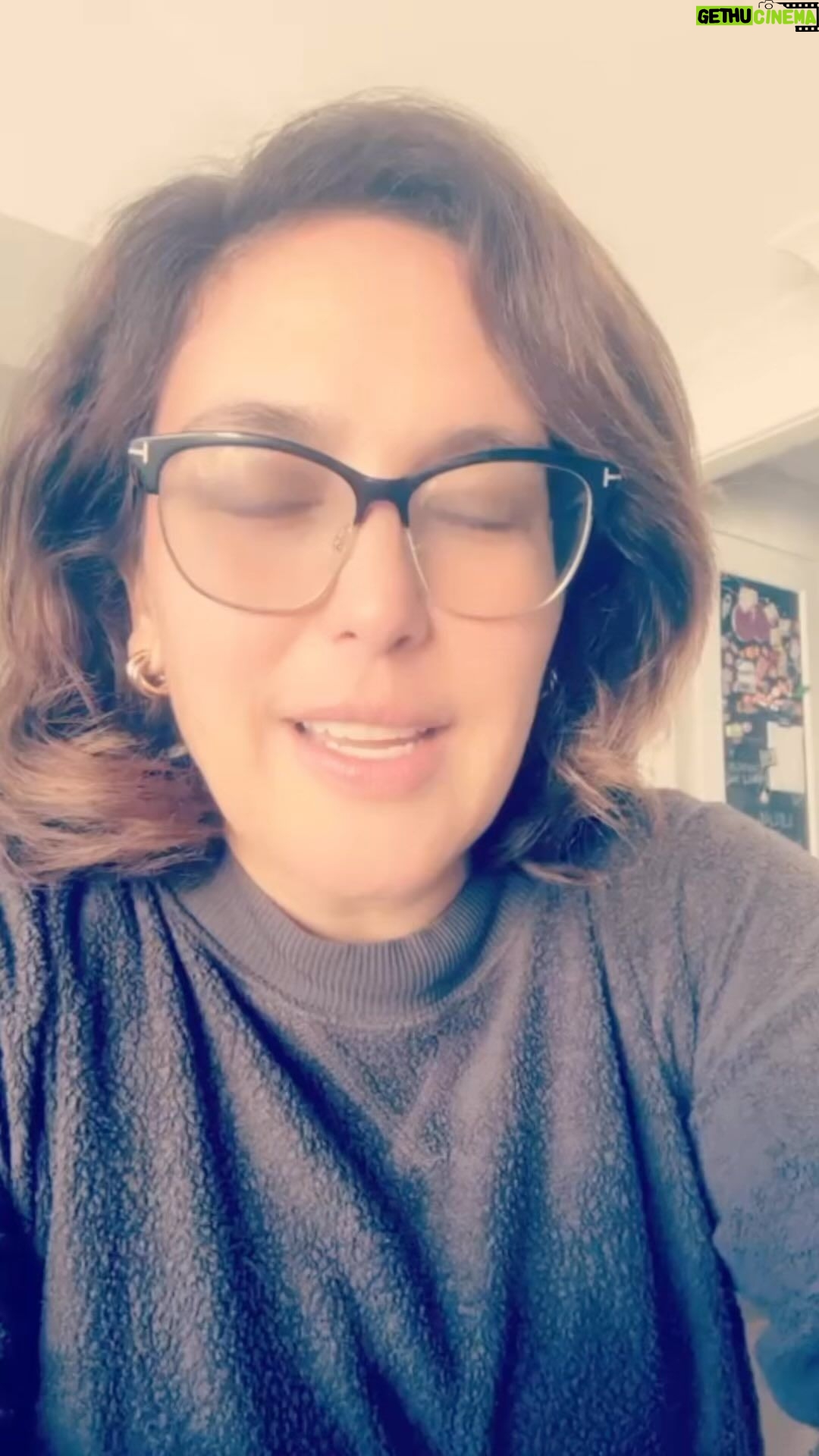 Angélica Vale Instagram - @rodanandfields son las cremas que uso para que mi carra este hidratada 😍🤩 Si quieres saber mas apresiona el link en mi story 🔗 #RFuture