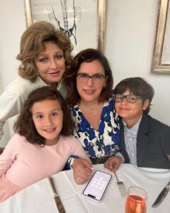Angélica Vale Instagram - Happy Mother’s Day! 💜 @angelicamariaoriginal @angelicamasieloriginal @danicopv