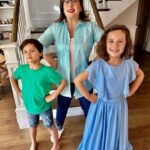 Angélica Vale Instagram - Me encanta ver cómo la magia de Never Land ha llegado a mi hogar y cómo mis hijos también se han enamorado de la maravillosa historia de #PeterPanAndWendy, el clásico de Disney que ahora vuelve con nuevas aventuras y mucha fantasía. Así que, amigos, los invito a disfrutar de esta nueva película de “Peter Pan & Wendy” que nos transportará a un mundo donde la imaginación no tiene límites. Solo en @DisneyPlus a partir del 28 de abril #ad #DisneyPlus