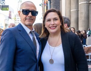 Angélica Vale Instagram - I met my heroes yesterday at the @hwdwalkoffame 
You never know… ❤️

Conocí a mis héroes ayer… ¡Lo máximo! ❤️❤️