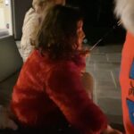 Angélica Vale Instagram - Comenzamos la temporada navideña… Con mi mamá en la cámara..: 🤣😂