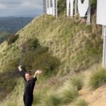 Angélica Vale Instagram - Gracias a nuestros amigos de @hollywoodsigntrust por consentirnos y educarnos sobre este gran monumento iconico, the #HollywoodSign ⭐️✨🤩 Hollywood Sign