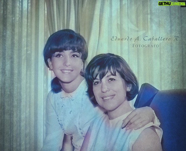 Angélica Vale - 28.8K Likes - ¡Feliz cumpleaños Mamacita! Gracias por ser la mejor en todo, la mejor mamá, la mejor amiga, la mejor abuela, la mejor cómplice. ¡Te amo con toda mi alma!
¡Que bendición ser tu hija!
@angelicamariaoriginal