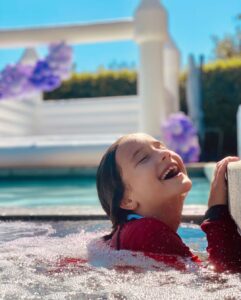 Angélica Vale Instagram - @angelicamasieloriginal ¡Eres mi orgullo total! ¡Te amo con todo mi corazón y cada día más! ¡Gracias por dejarme ser tu mamá! I love you so much! Happy birthday my amazing girl! #happy10thbirthday