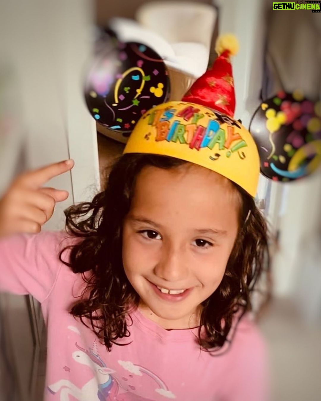 Angélica Vale - 15.3K Likes - @angelicamasieloriginal ¡Eres mi orgullo total! ¡Te amo con todo mi corazón y cada día más! ¡Gracias por dejarme ser tu mamá!
I love you so much! Happy birthday my amazing girl! #happy10thbirthday