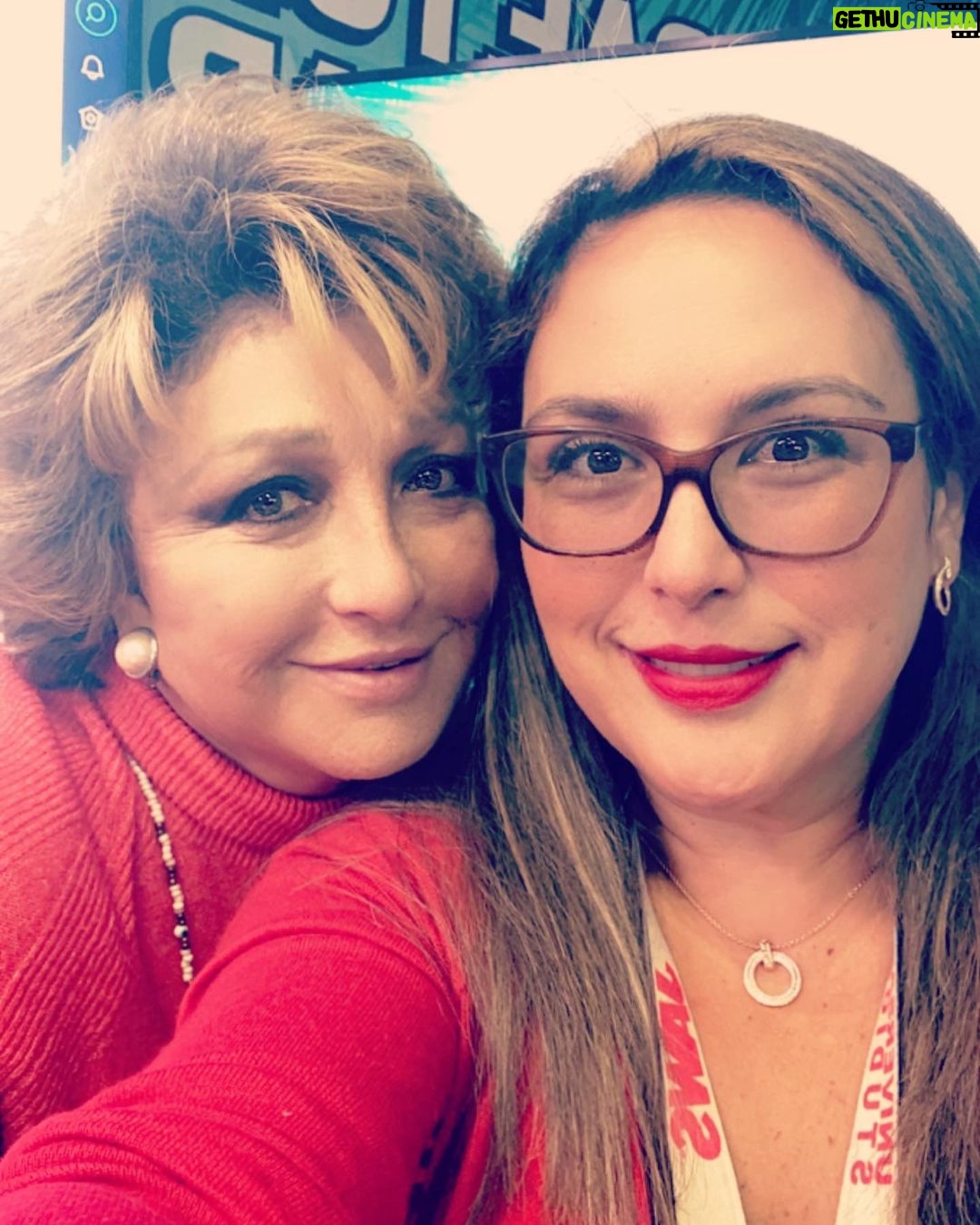 Angélica Vale - 14.7K Likes - ¡Te amo mami! ¡Eres simplemente la mejor! ¡Feliz día de las madres!
@angelicamariaoriginal
¡Eres mi mayor inspiración! ¡Gracias siempre!