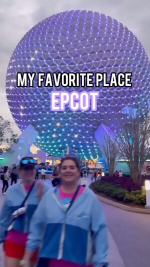 Angélica Vale Instagram - Primer día en @waltdisneyworld y que maravilloso 💜✨💫 #WaltDisneyWorld