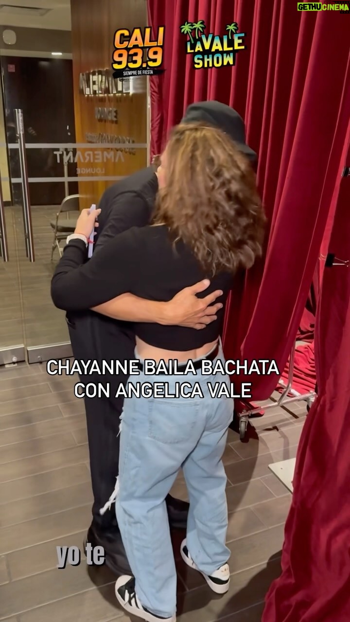 Angélica Vale - 87.6K Likes - @chayanne baila bachata con @angelicavaleoriginal 😍🥰🍷
📸 @imluisarodriguez