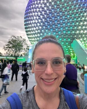 Angélica Vale Instagram - ¡Gracias a nuestro amigos de @waltdisneyworld y @disneyworld.latino, la pasamos espectacular en #WaltDisneyWorld 🏰🤍🤩 
•