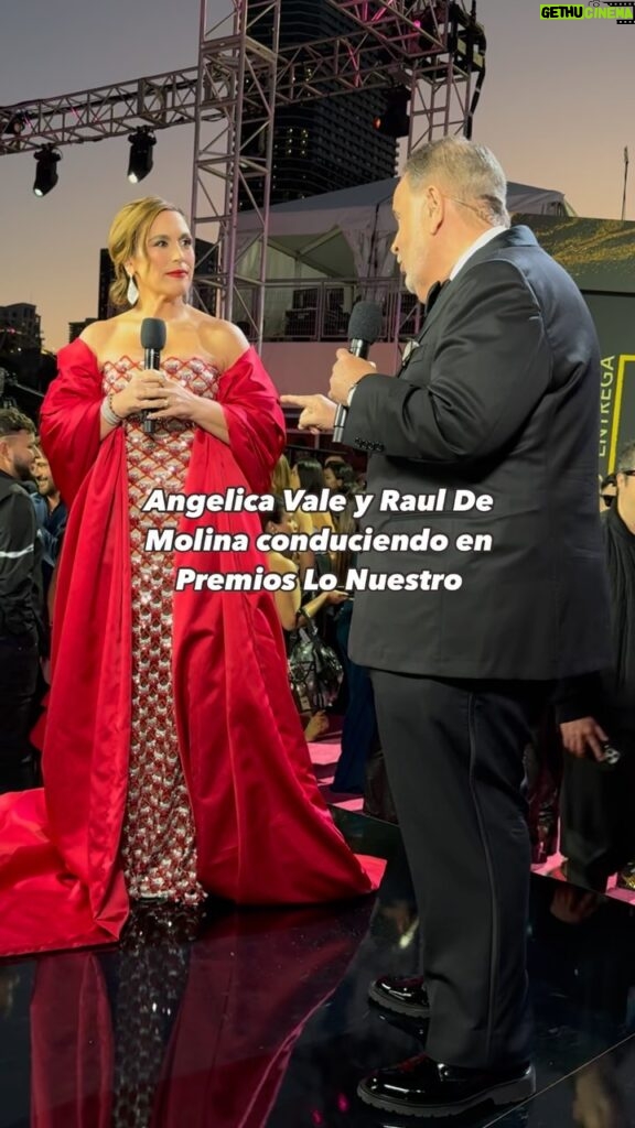 Angélica Vale Instagram - Con dos grandes 🤩🙌🏼🎤 @angelicavaleoriginal y @rauldemolina en vivo 📸 @imluisarodriguez