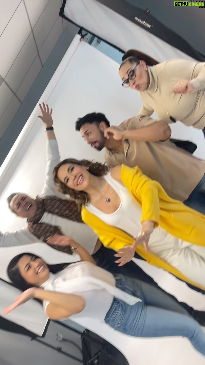 Angélica Vale Instagram - The number one radio show in the morning @lavaleshowla celebrating their 4 year anniversary listen on @cali939la Cali 93.9