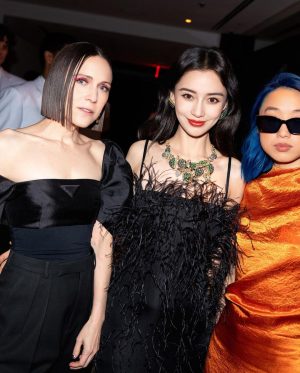 AngelaBaby Instagram - 终于遇到了喜欢了很久的谷爱凌 @eileengu 又想去滑雪了！
谢谢tiffany的夜晚 @alexandrearnault #tiffanyandco #TheTiffanyLandmark
晚安啦！时差好严重🤯🤯🤯