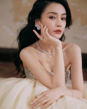 AngelaBaby Instagram - 🖤vs🤍