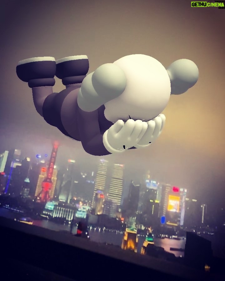 AngelaBaby Instagram - @KAWS @AcuteArt_ #KAWS #AcuteArt #KAWSxAcute #EXPANDEDHOLIDAY ιθ½δΈζ΅·π¨π³