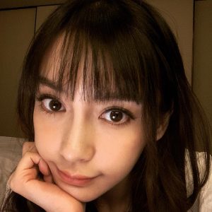 AngelaBaby Instagram - 感觉要生病了😷