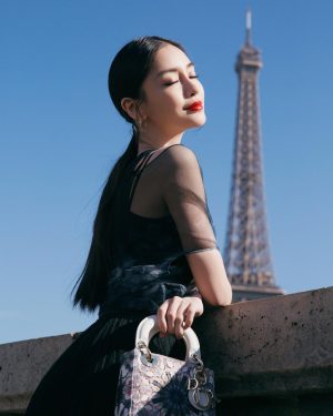 AngelaBaby Instagram - 出发啦🎈#dior