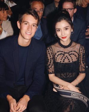 AngelaBaby Instagram - #dior in #paris
