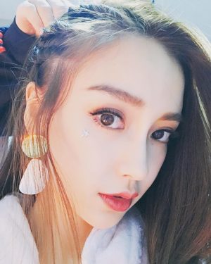 AngelaBaby Instagram - ⭐️⭐️