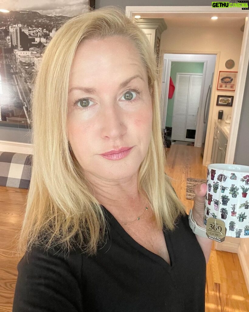 Angela Kinsey Instagram - 1- Morning Sass 2- Also Hiiii! Ready for parent orientation for Middle School and High School! But seriously High School?? Where has the time gone??😭❤️