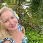 Angela Kinsey Instagram - Fiji! You were a dream! I'm so thankful for this time my family had together in such a wonderful place. Thank you to all of the people we met in Fiji that showed us their beautiful country! Bula Vinaka!❤️ @nanukuresort @river_tubing_fiji @craftedescapes